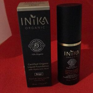 BRAND NEW!! Inika Organic Liquid Foundation